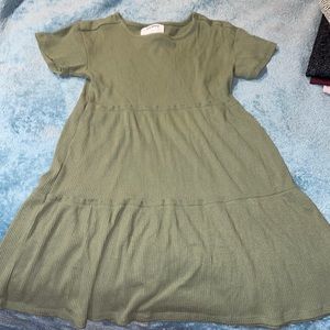 I am selling this dress because I have grown out of it and don’t wear it anymore